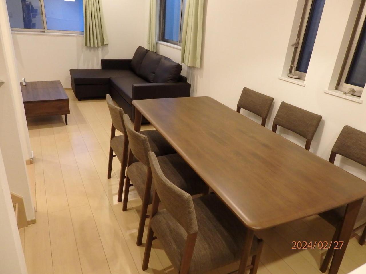 Apartment Skytreehotelー浅草まで電車乗車7分でスカイツリーまで電車乗車3分さらに空港から直通です12名までの一軒家の3ldkの7年で綺麗駐車場付 *